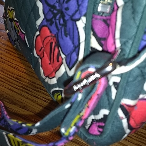 NWOT Vera Bradley quilt purse. - Picture 9 of 12